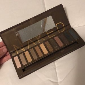 Naked pallete